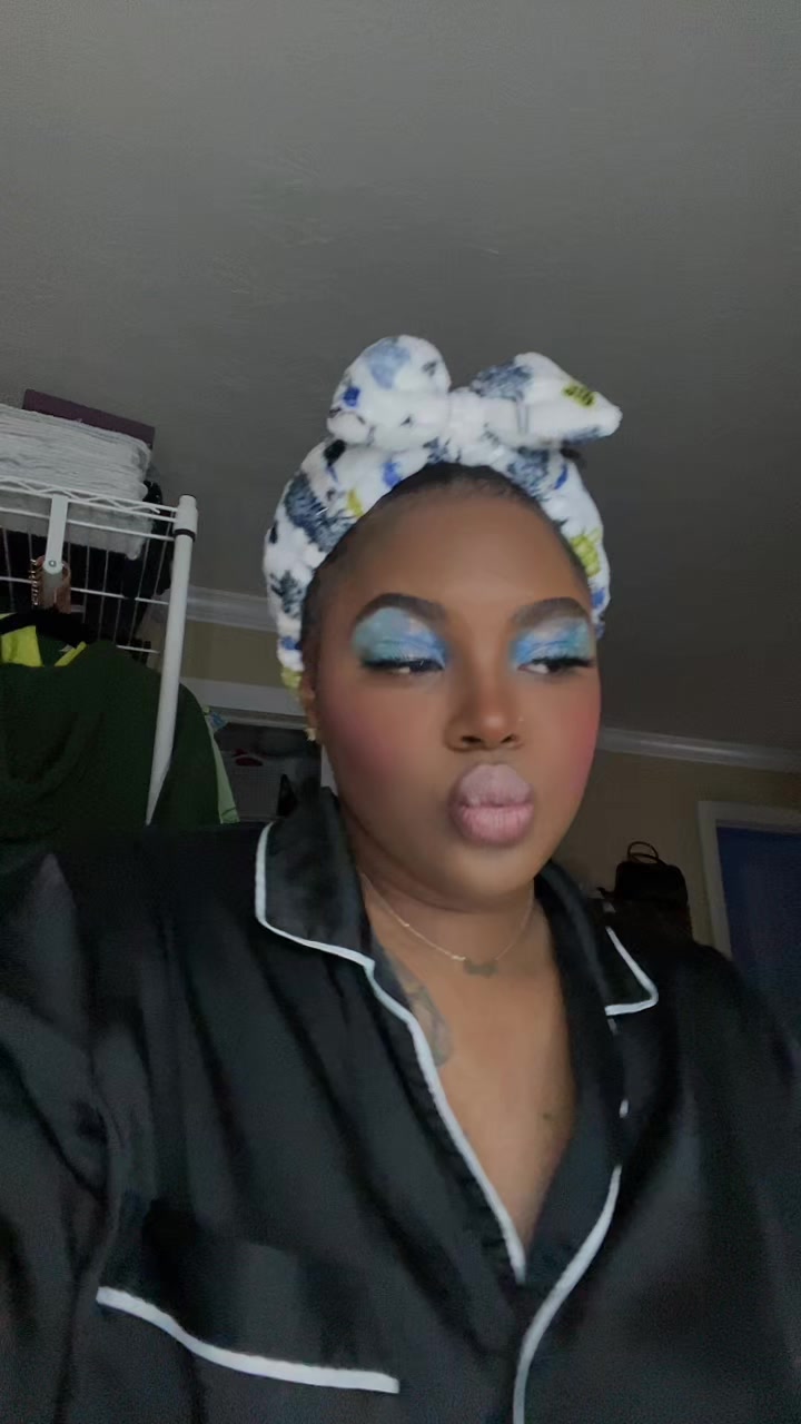 @SenaSynClair