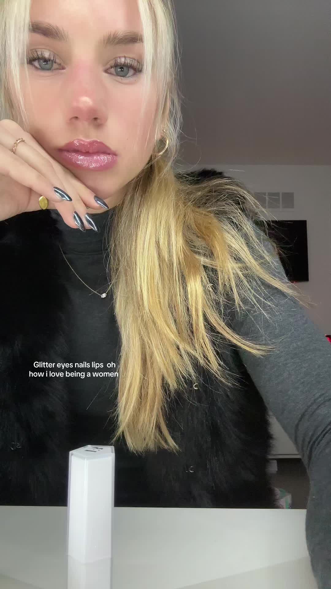 @Lo