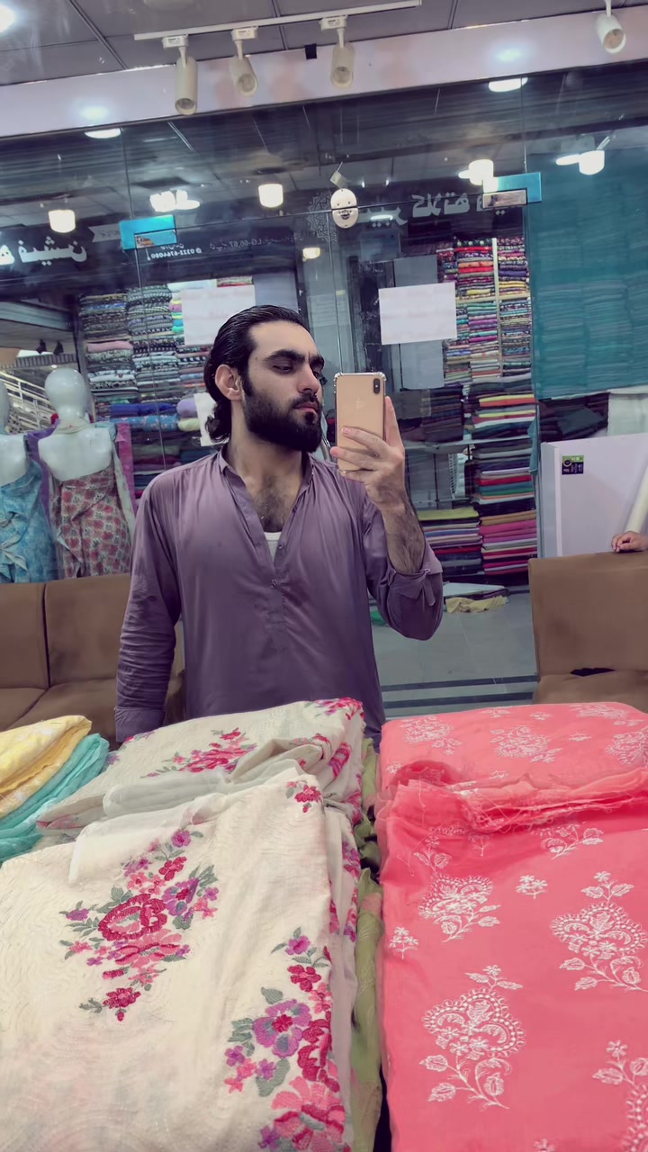 @Zubair pathan🤬