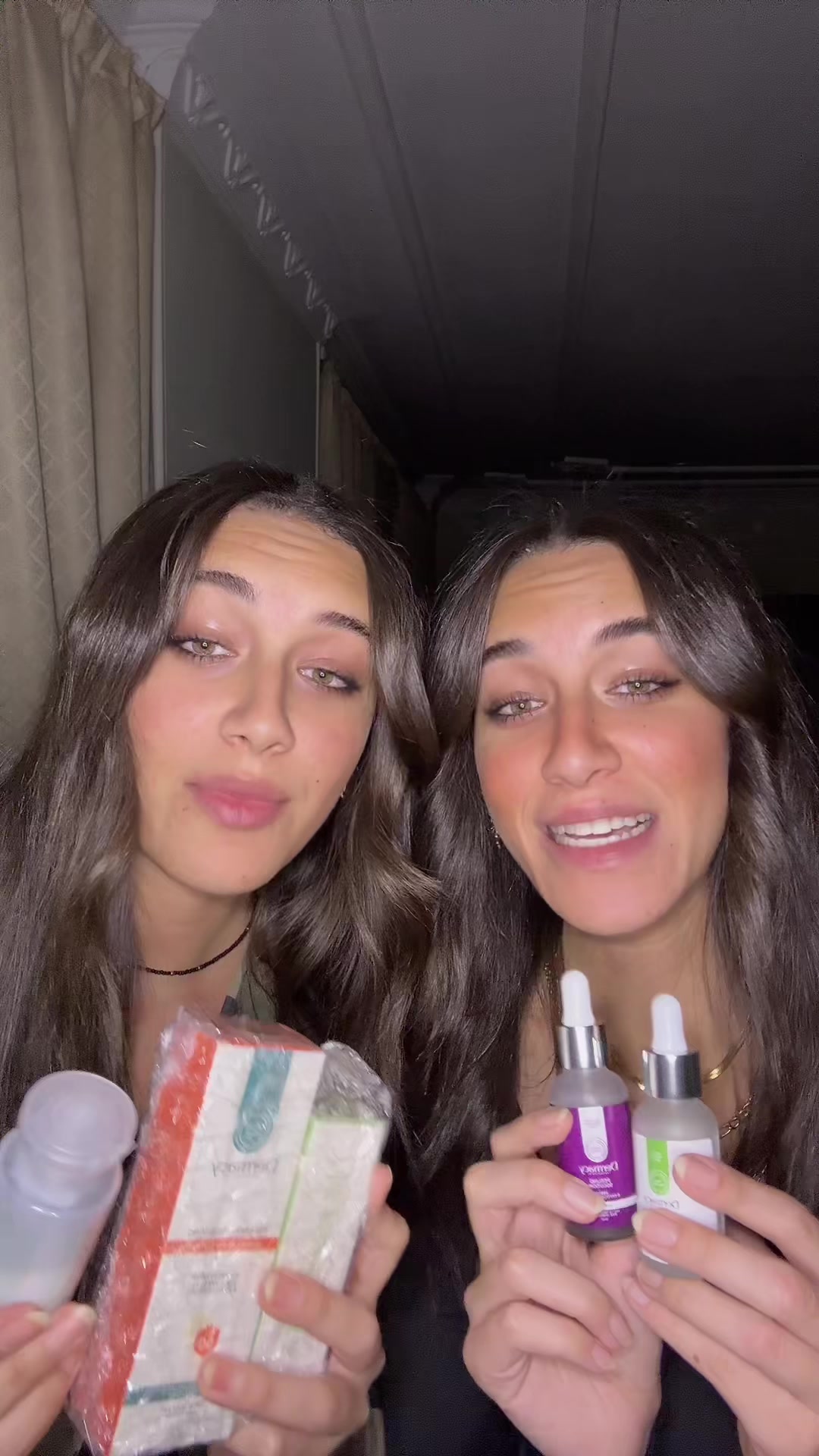 @Twiny👯♀️
