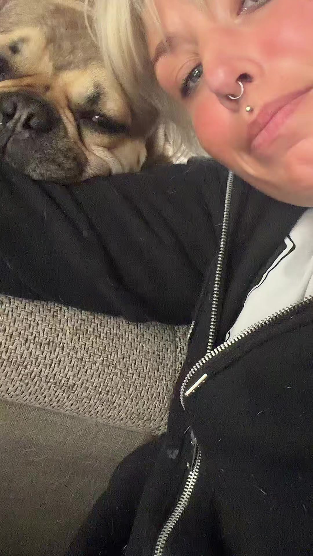 @Angiee🖤