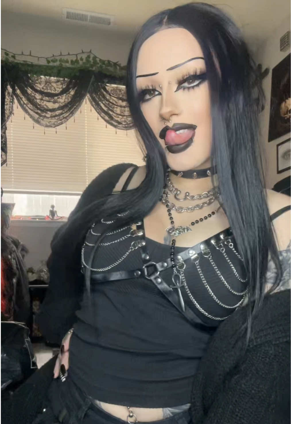 @shaenarothe