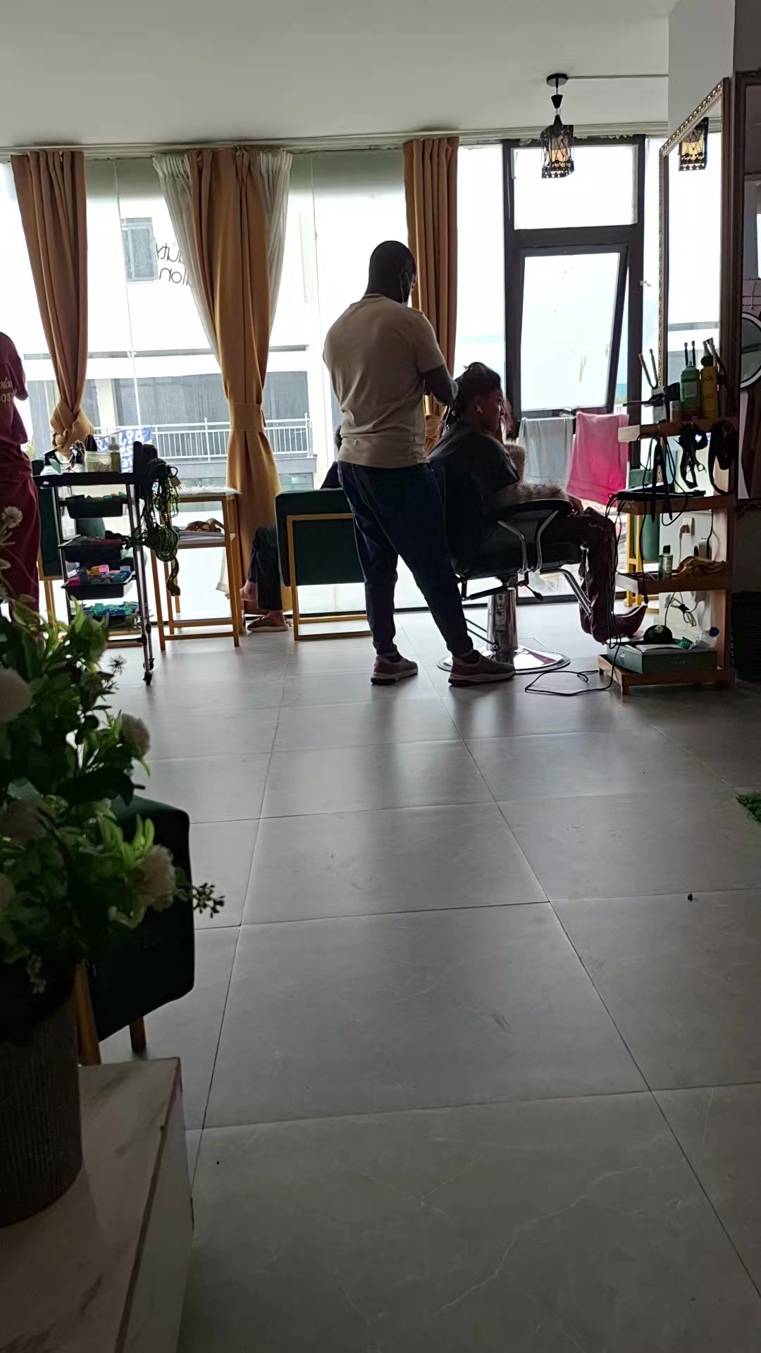 @billi beauty salon