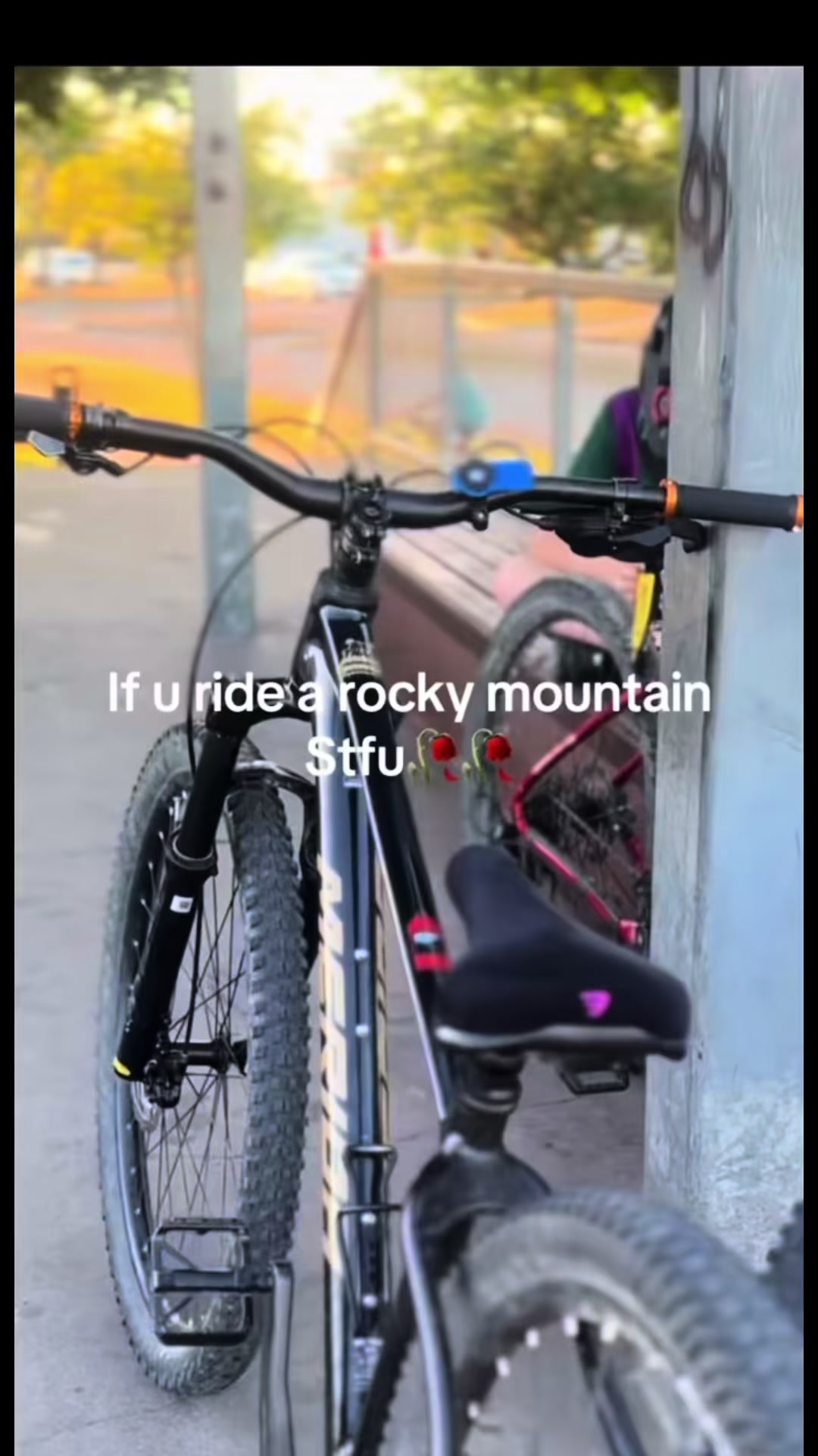 @๐
๐๐น๐๐™