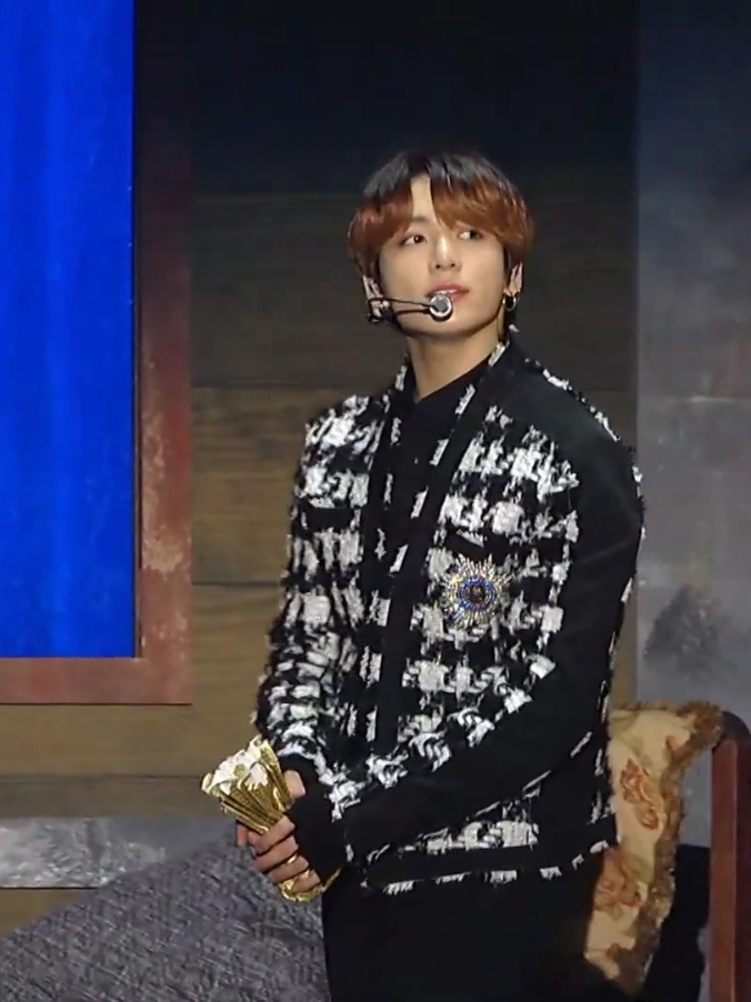 @BTS UNIVERSE