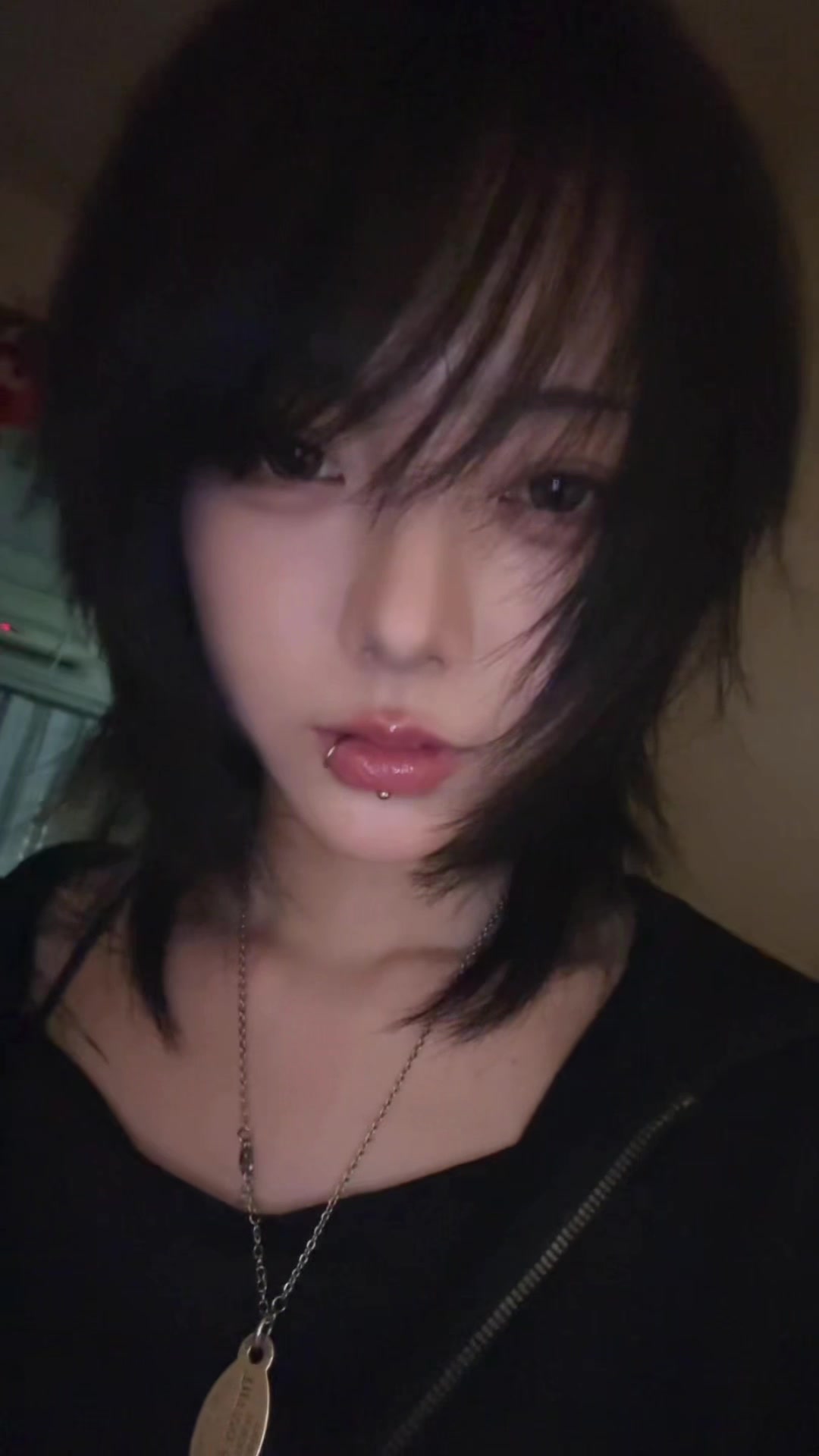 @Aru