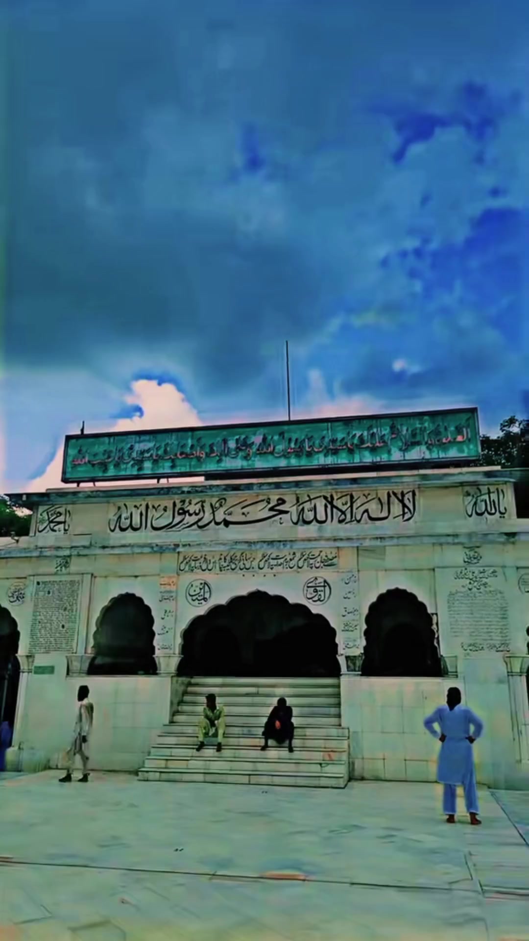 @Raja Zain Pakistani
