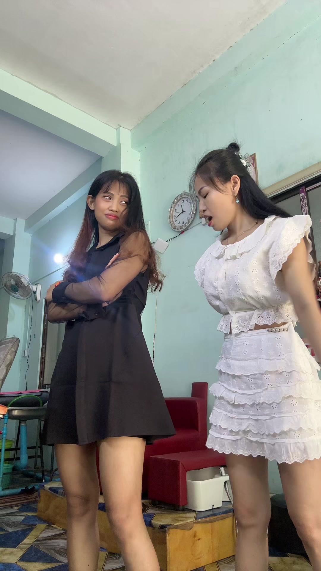 @KhinPOPOHtet