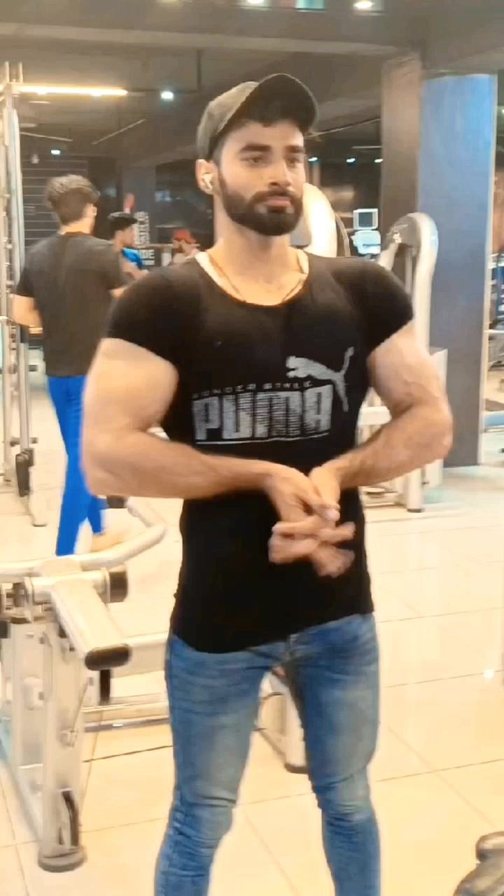 @Broly omii strong body