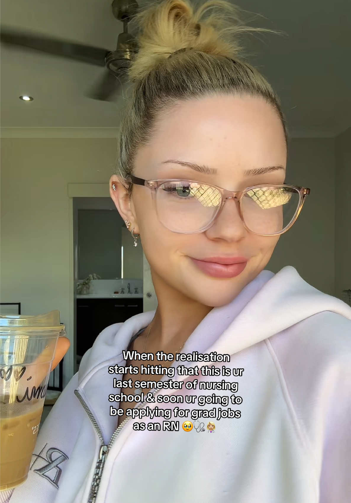 @NAOMI 🎀