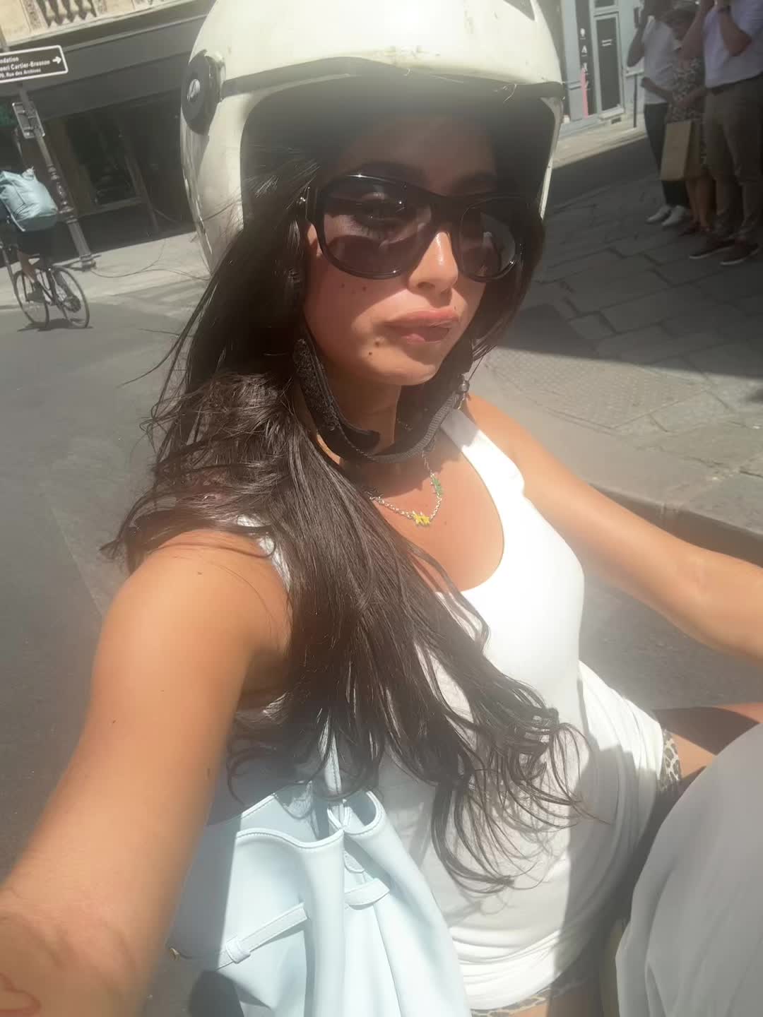 @sophiaziskin