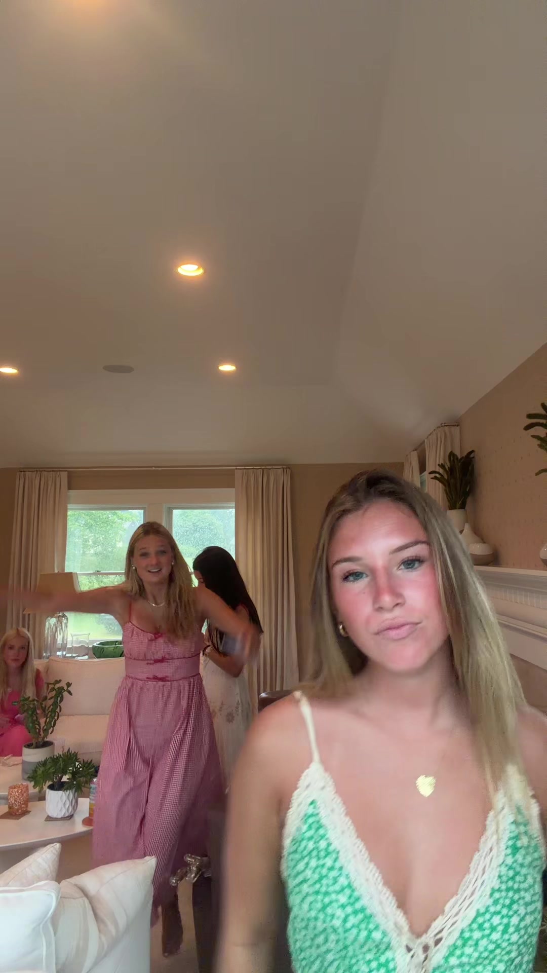 @Evie Lovell