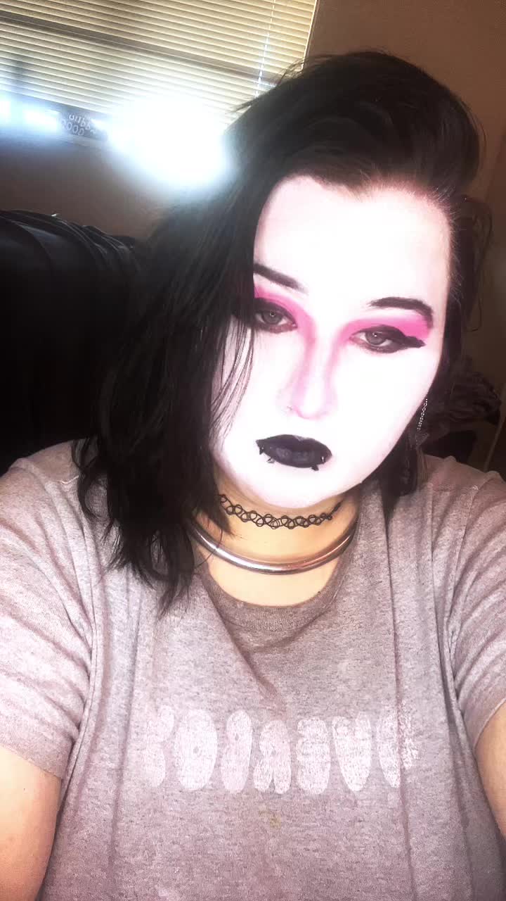 @sp00ky_treats
