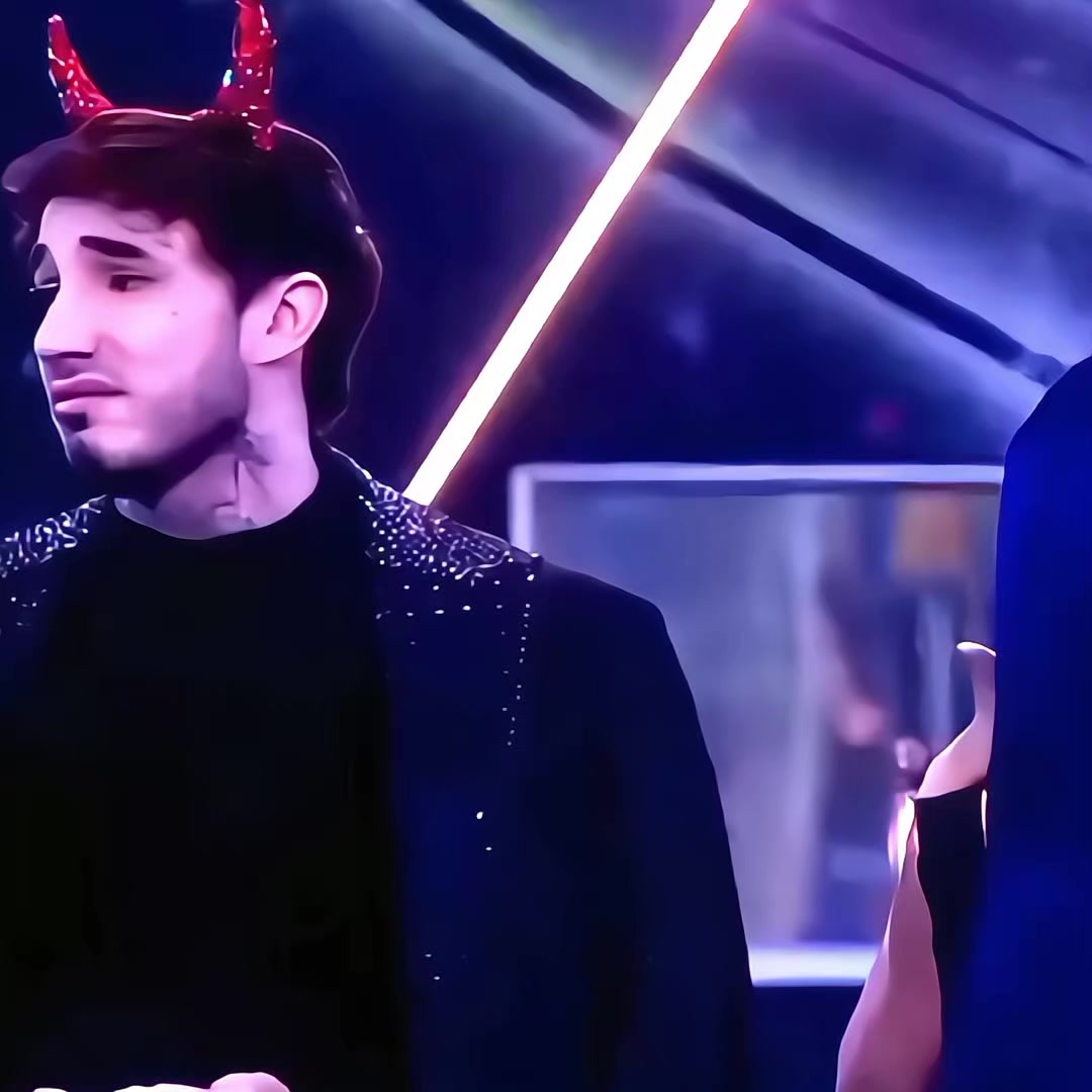 @KEVIN EDITS 🦊¡!