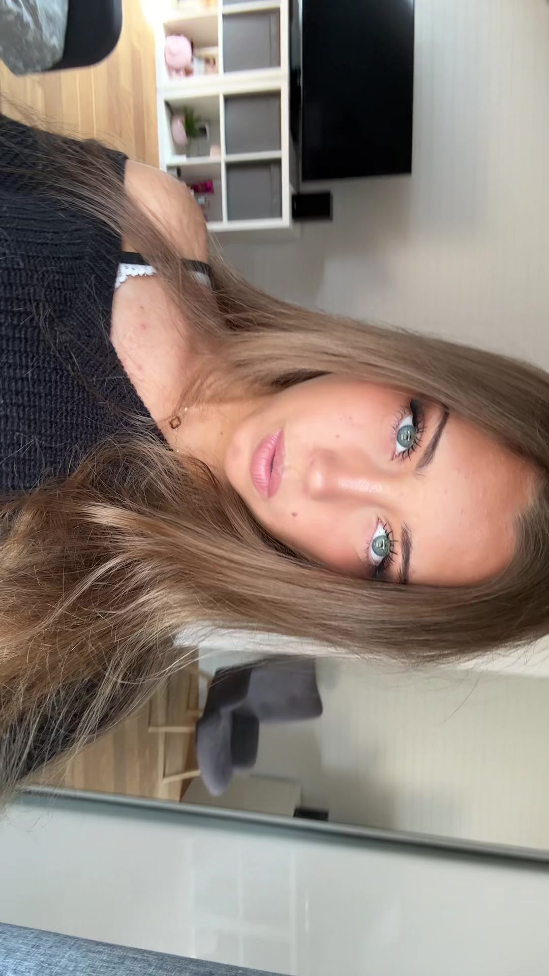 @antosikk_