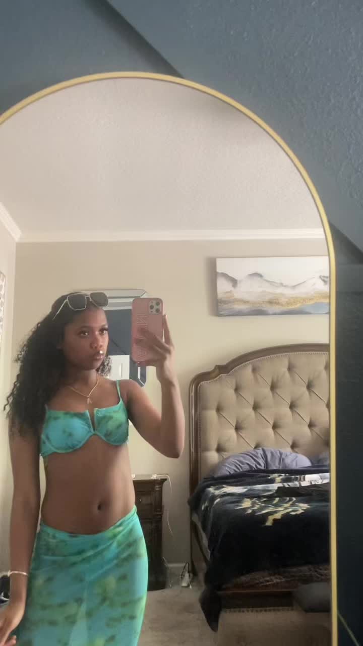 @Ms.Mariee
