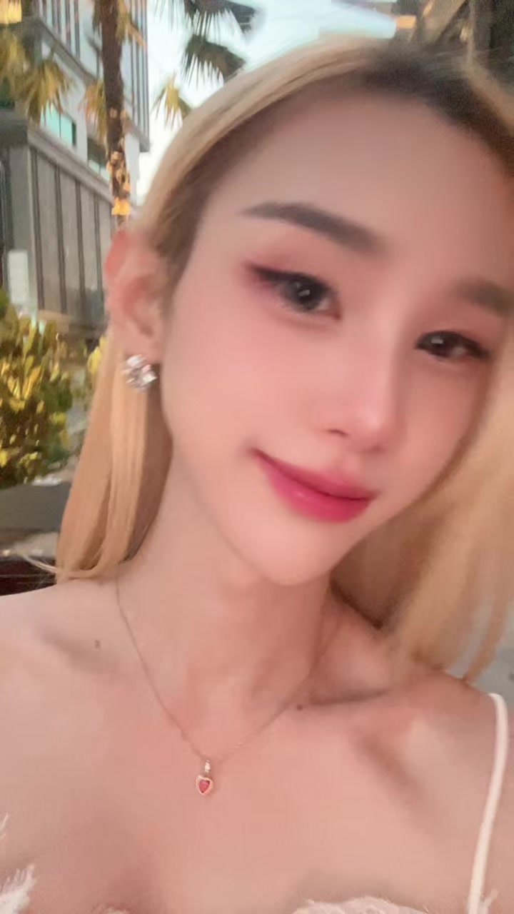 @ehylin. Story