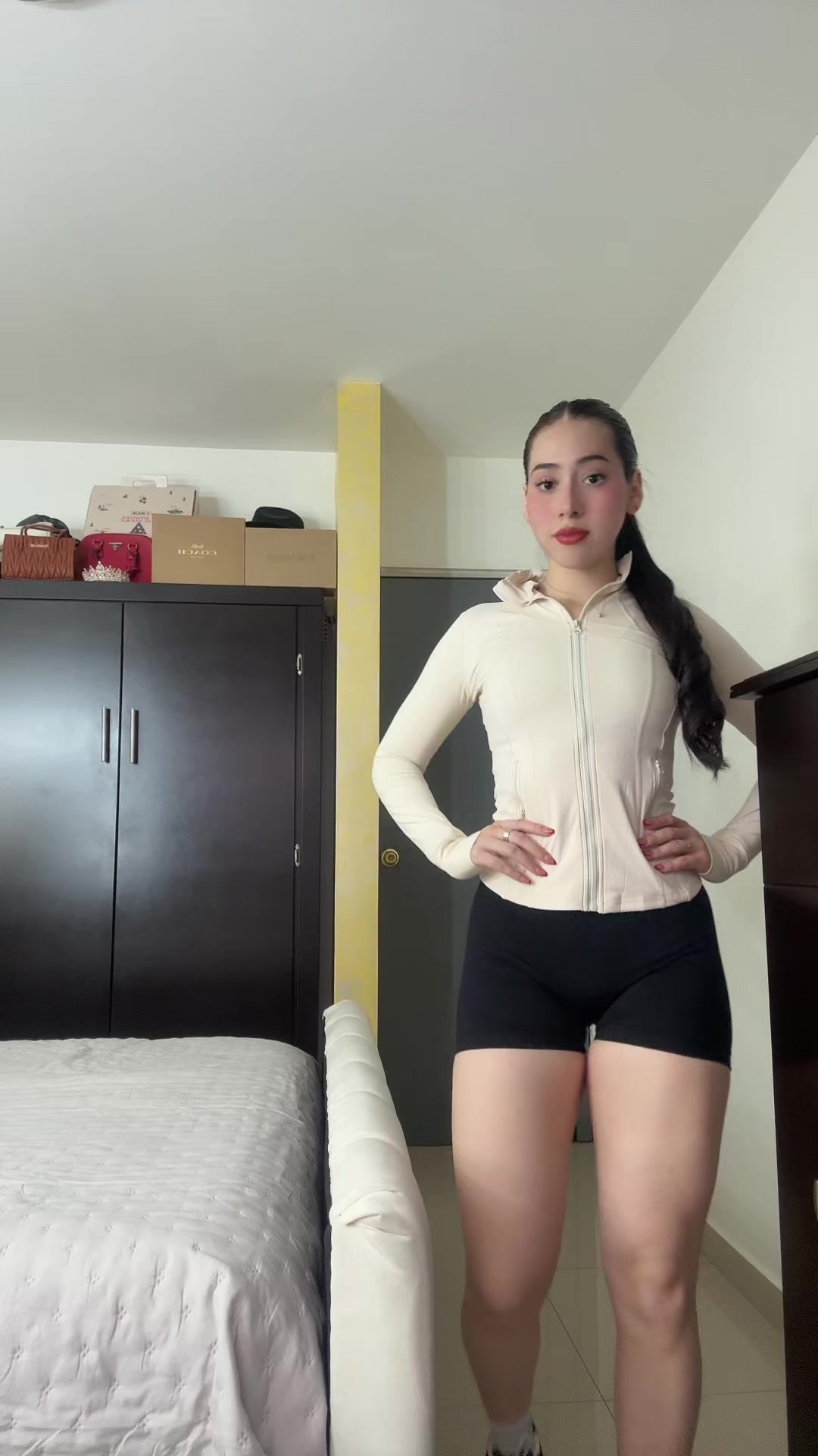 @Lesshh