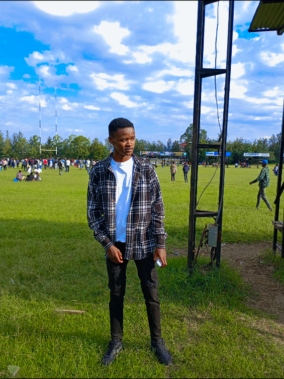 @📚ÕGÅRÓ_ISÀAC🇰🇪