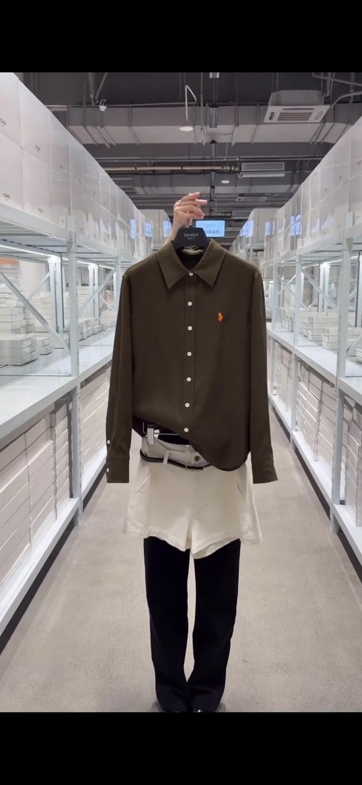 @ig:CH.Clothing
