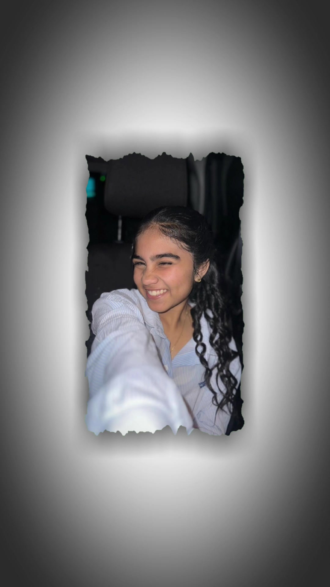 @𝐀𝐤𝐬𝐡𝐚 𝐂𝐡𝐚𝐦𝐮𝐝𝐢 🦋