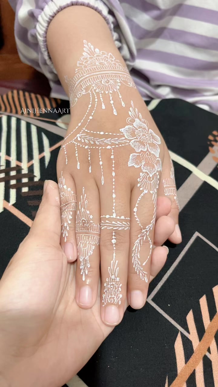 @Aini Henna