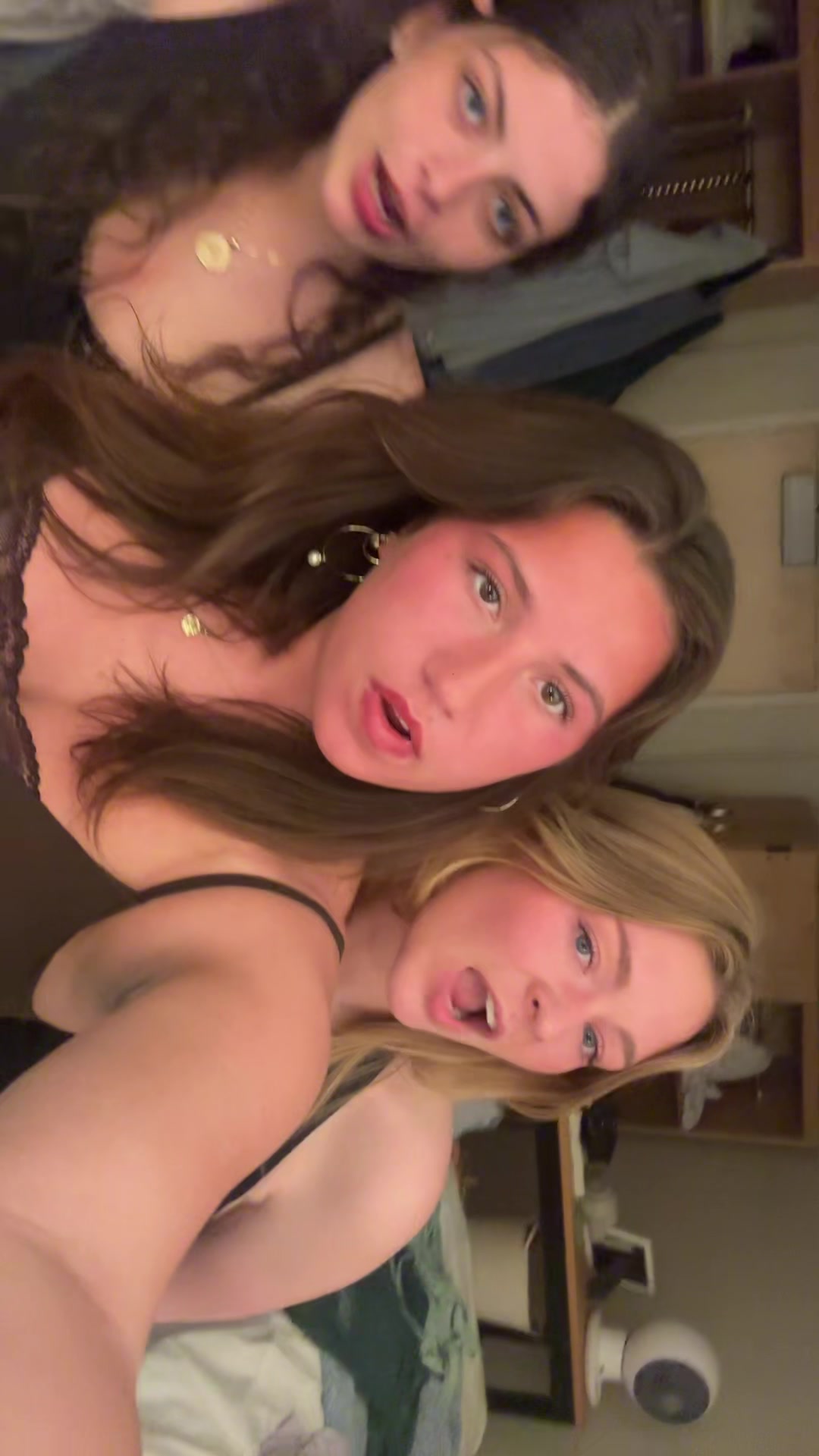 @ella
