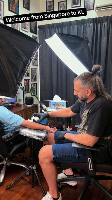 @Colonel tattoo shop