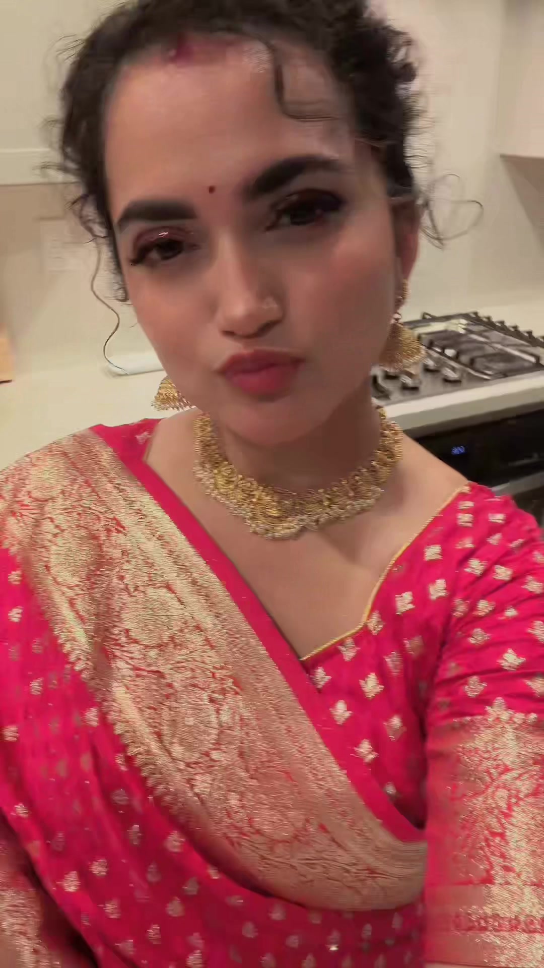@Monii💫