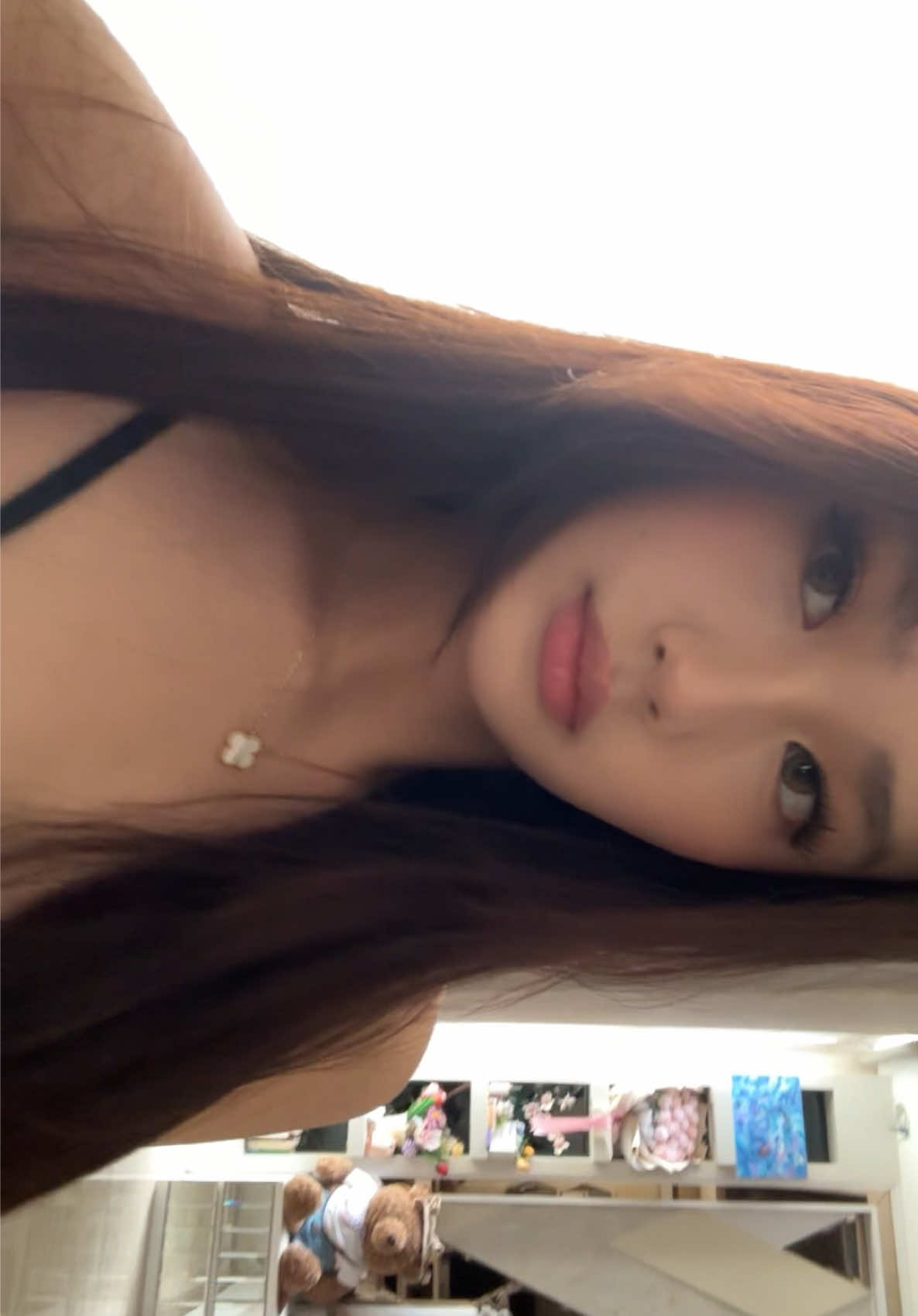 @laura