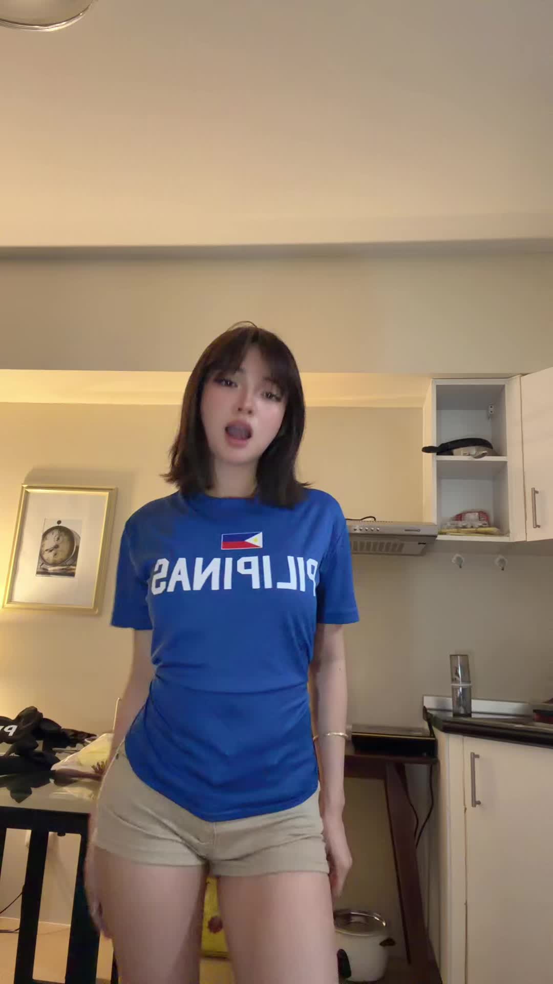 @Dora