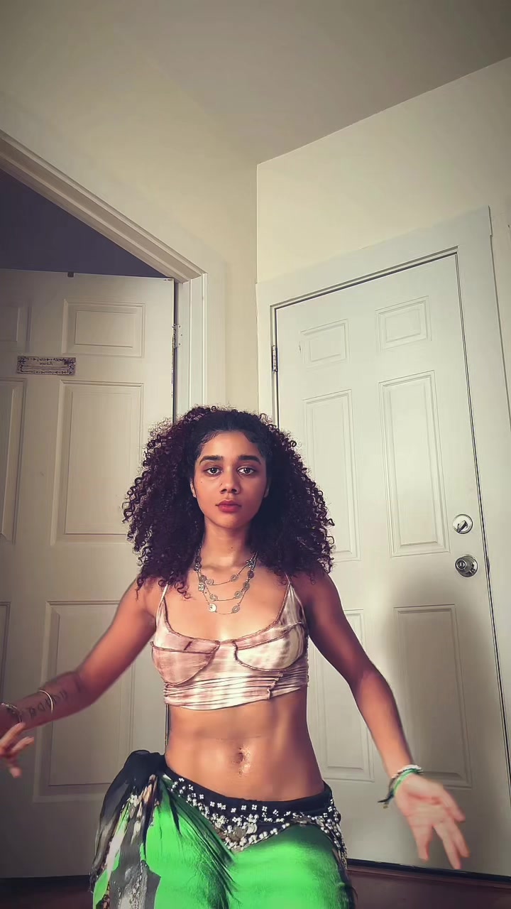 @_unrealmikky_