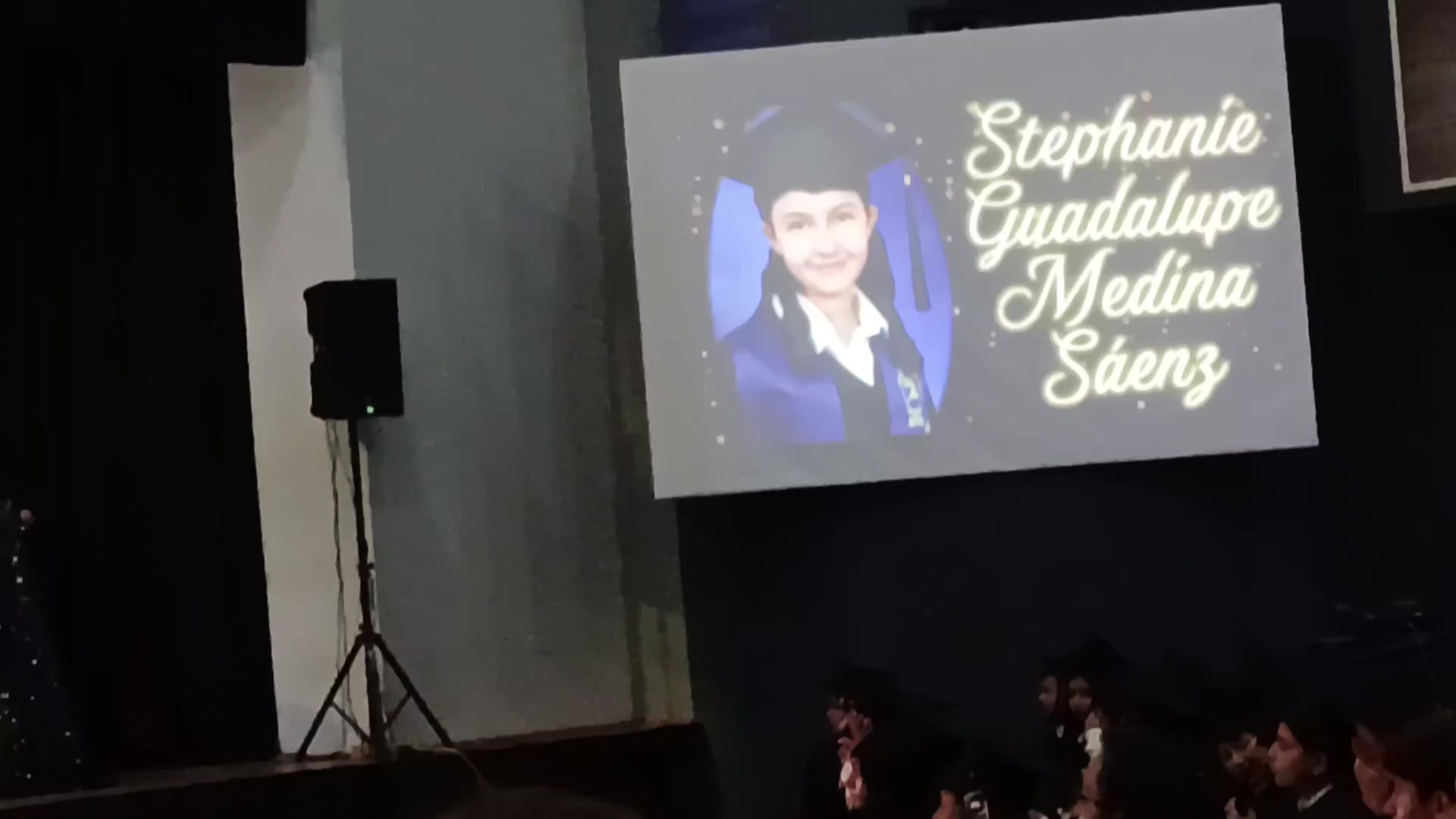 @Cinthya Arely Serrat