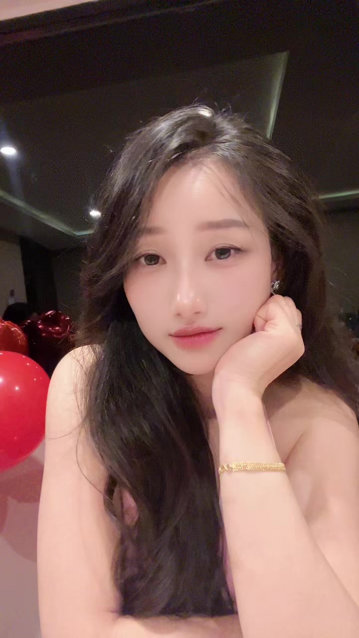 @jeenaraiii