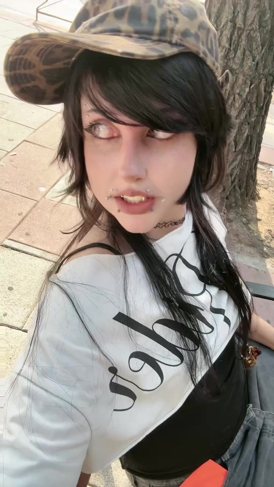 @r0nroneos 🐾