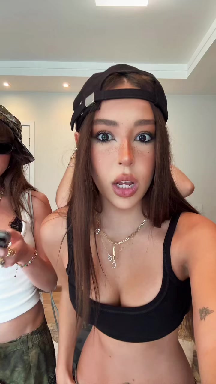 @camila dal