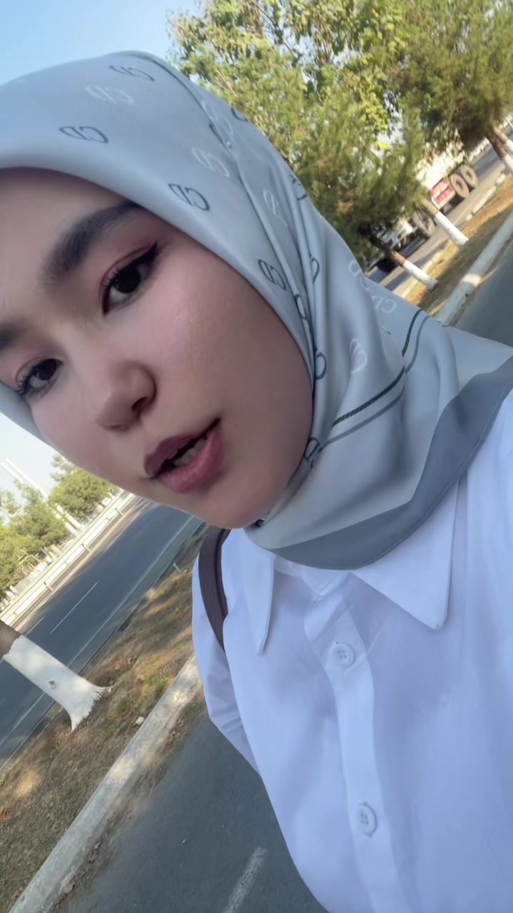 @𝒩