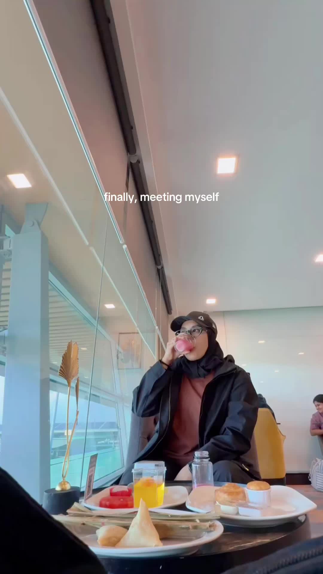 @spanishlattealmondmilk10