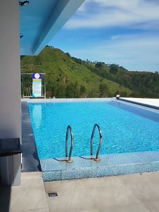 @Yuza Pools