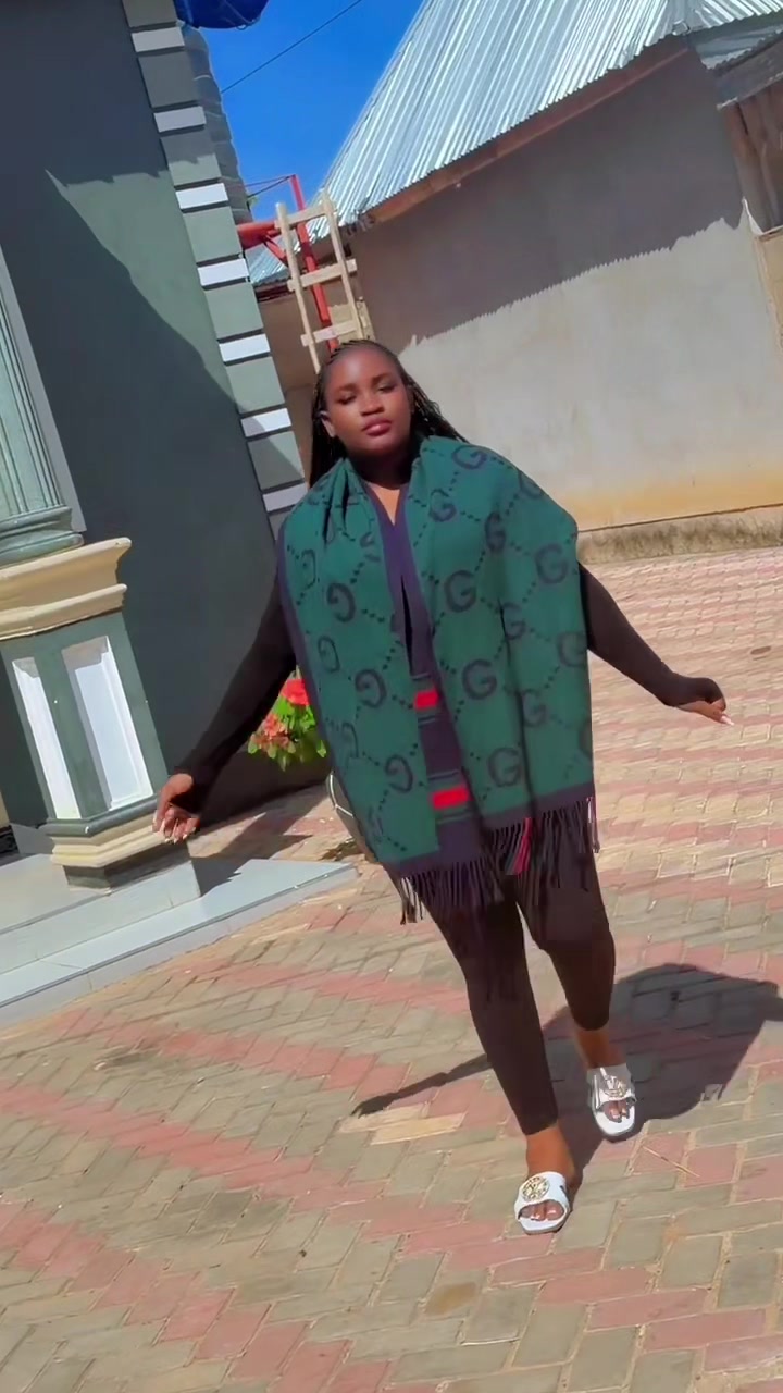 @Monica mnyantuzu