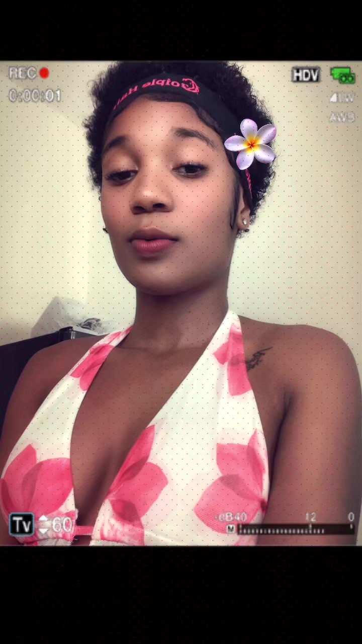 @𝒯𝒽𝓊_𝒻𝓁𝒶𝒸𝒶💋🇩🇴