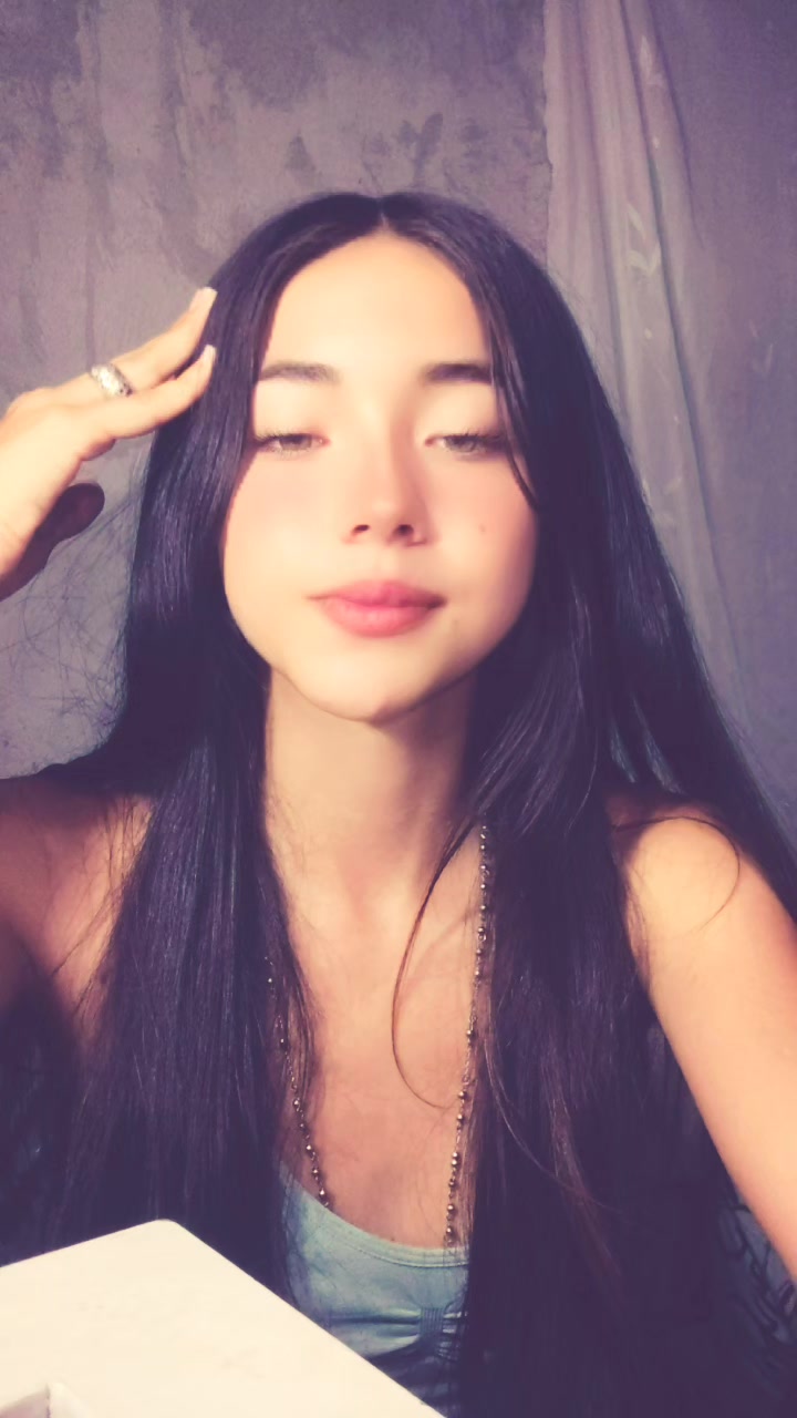 @Meryi Villamizar🧃✨