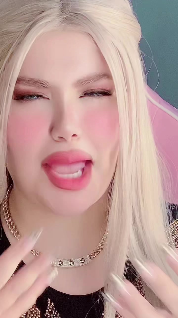 @👑🩷Diva la poupée🩷👑