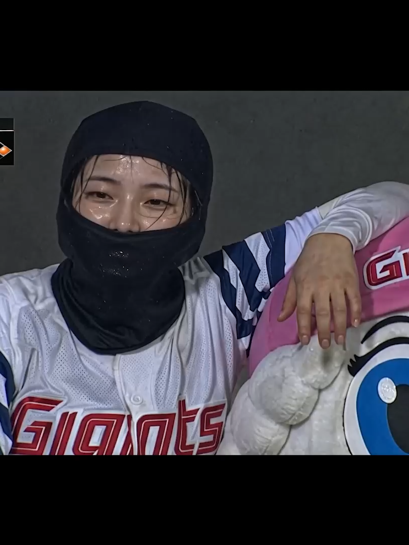 @mascot girl and kigurumi