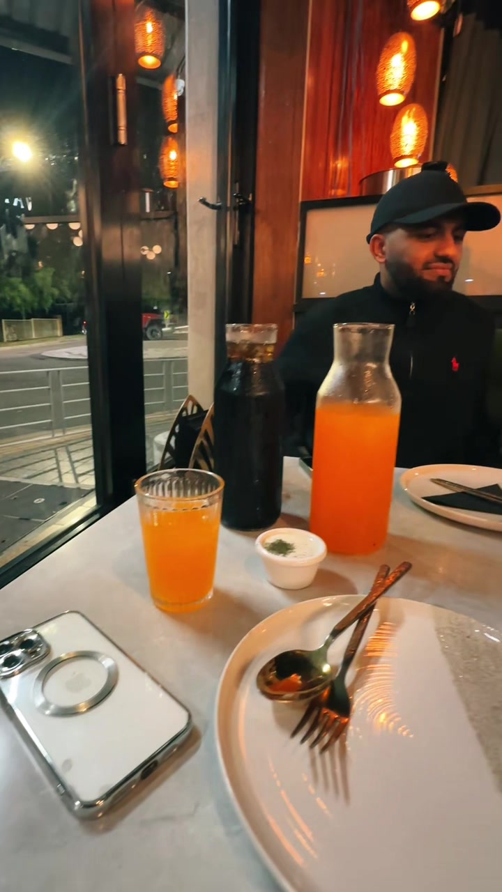 @Hk👑