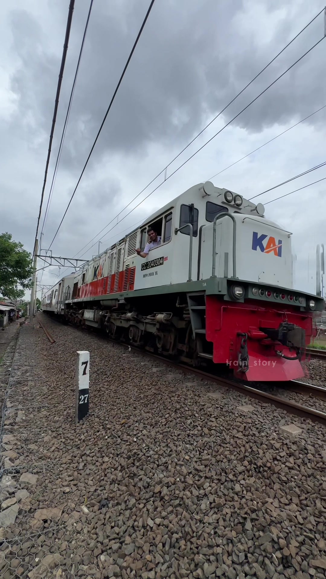 @Train_Story