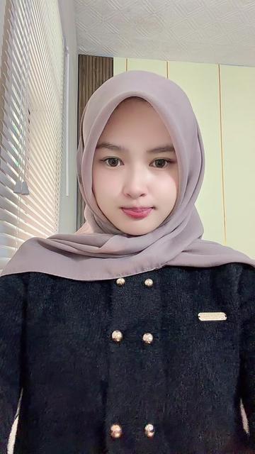 @hllnda_