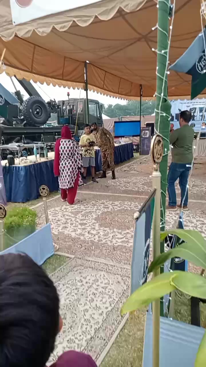 @Mehroo