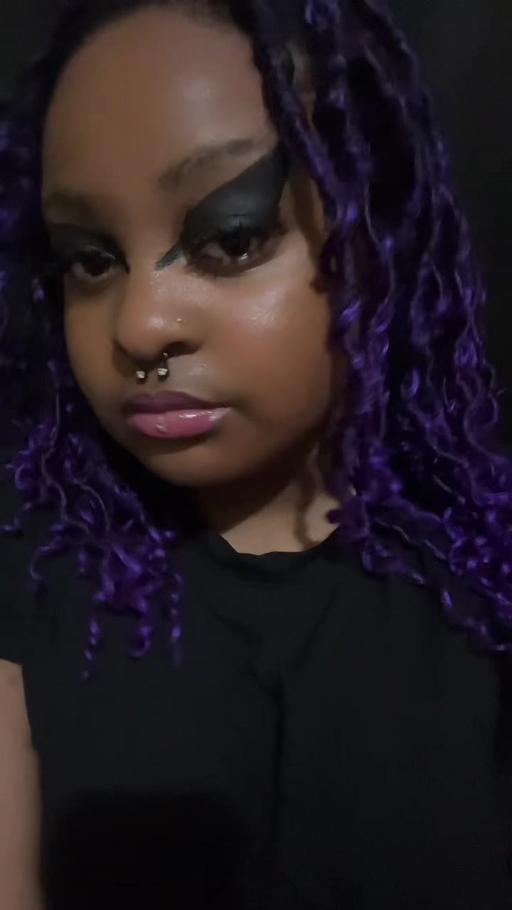 @Autumn 🍂 🖤🧛🏾