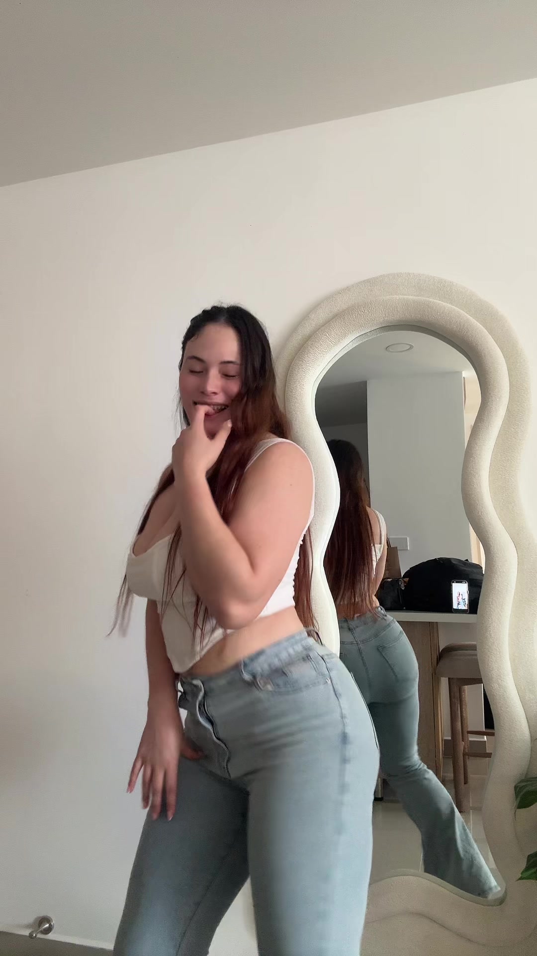 @arybloom0